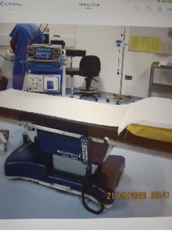 Operating table for maxillofacial surgery 